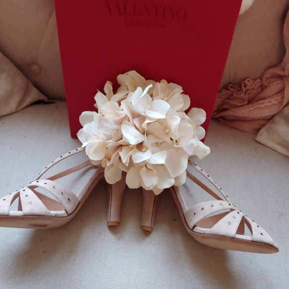 💎Valentino💎 Crystal Embellished Suede Sandals - Picture 7 of 11